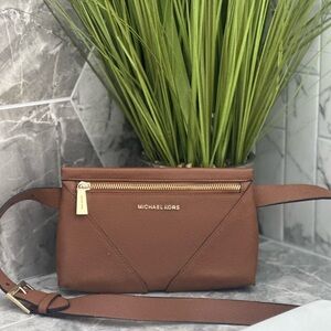 Michael Kors Leather Waistpack Fanny Belt Bag Brown Gold